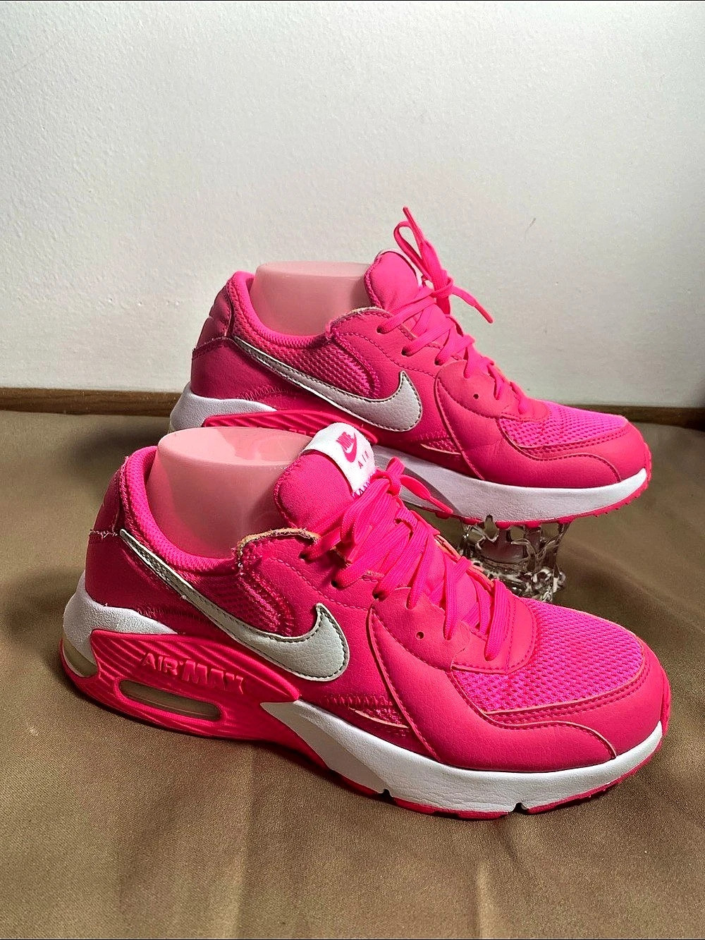 Nike Air Max 90 Pink & White US 8.5 Like New